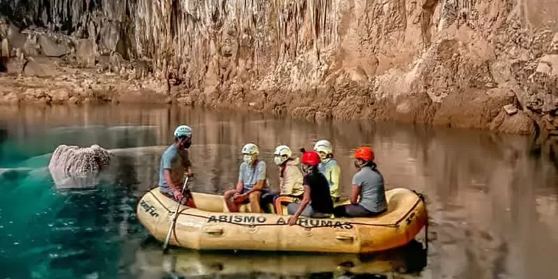 Abismo Anhumas, Bonito MS: descer 72 metros de rapel até um lago dentro da terra