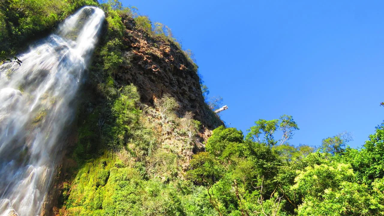 Boca da Onça, Bodoquena MS: a waterfall trail and Brazil biggest abseil
