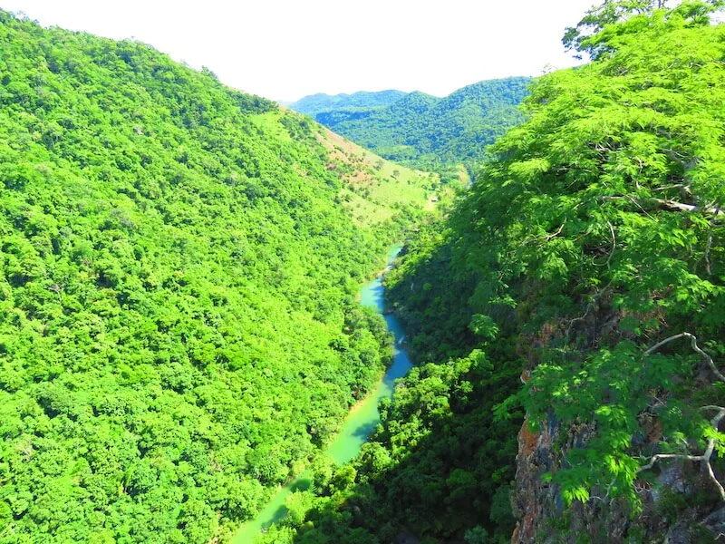 Boca da Onça, Bodoquena MS: a waterfall trail and Brazil biggest abseil