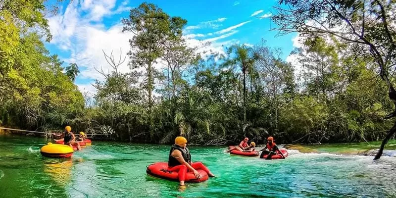 Cabanas, Bonito MS: a canopy course, ziplines and river tubing