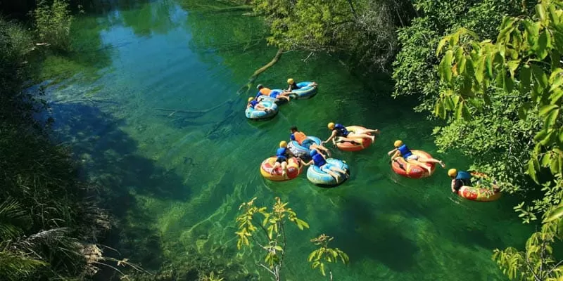 Cabanas, Bonito MS: a canopy course, ziplines and river tubing