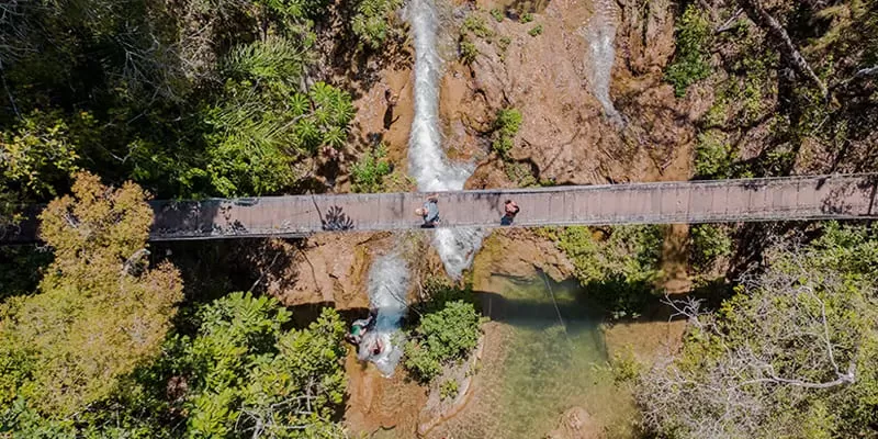 Ceita Corê, Bonito MS: waterfalls and a zipline on a hill farm