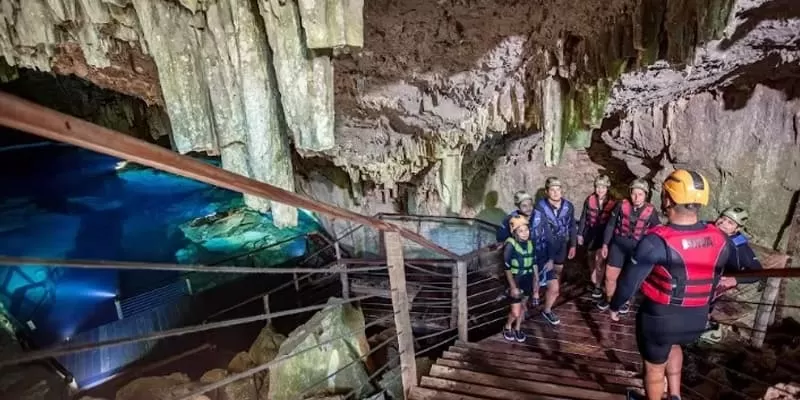 Gruta do Mimoso, Bonito MS: the cave where you get into the water