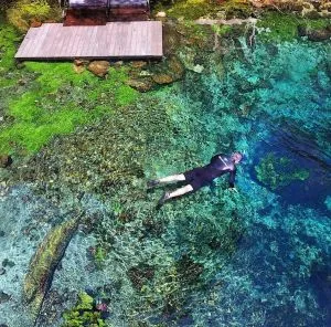 Área de descanso e convivência da Nascente Azul