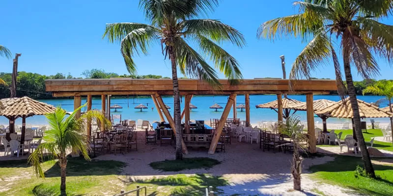 Praia da Figueira, Bonito MS: balneário com flutuação no mesmo lugar