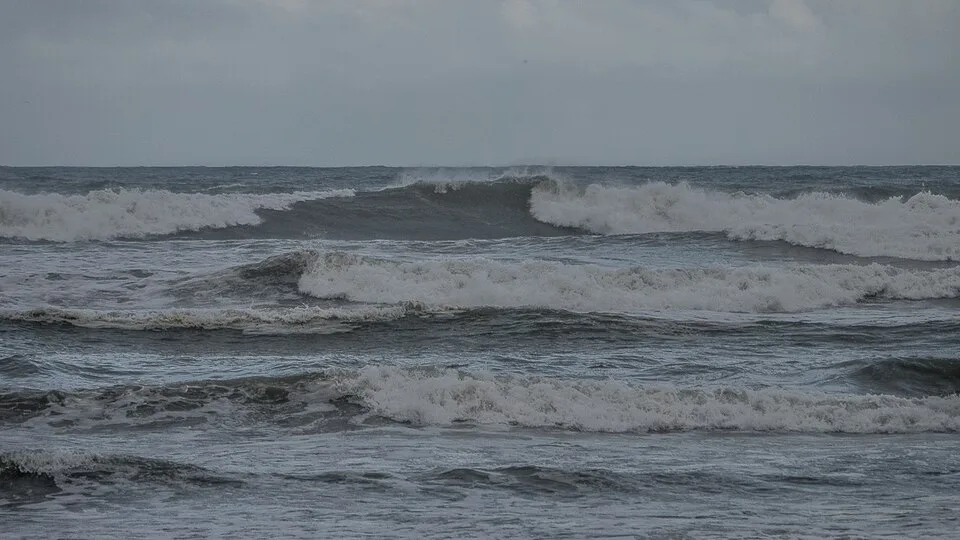 Surf and open sea, Ubatuba, litoral norte de Sao Paulo